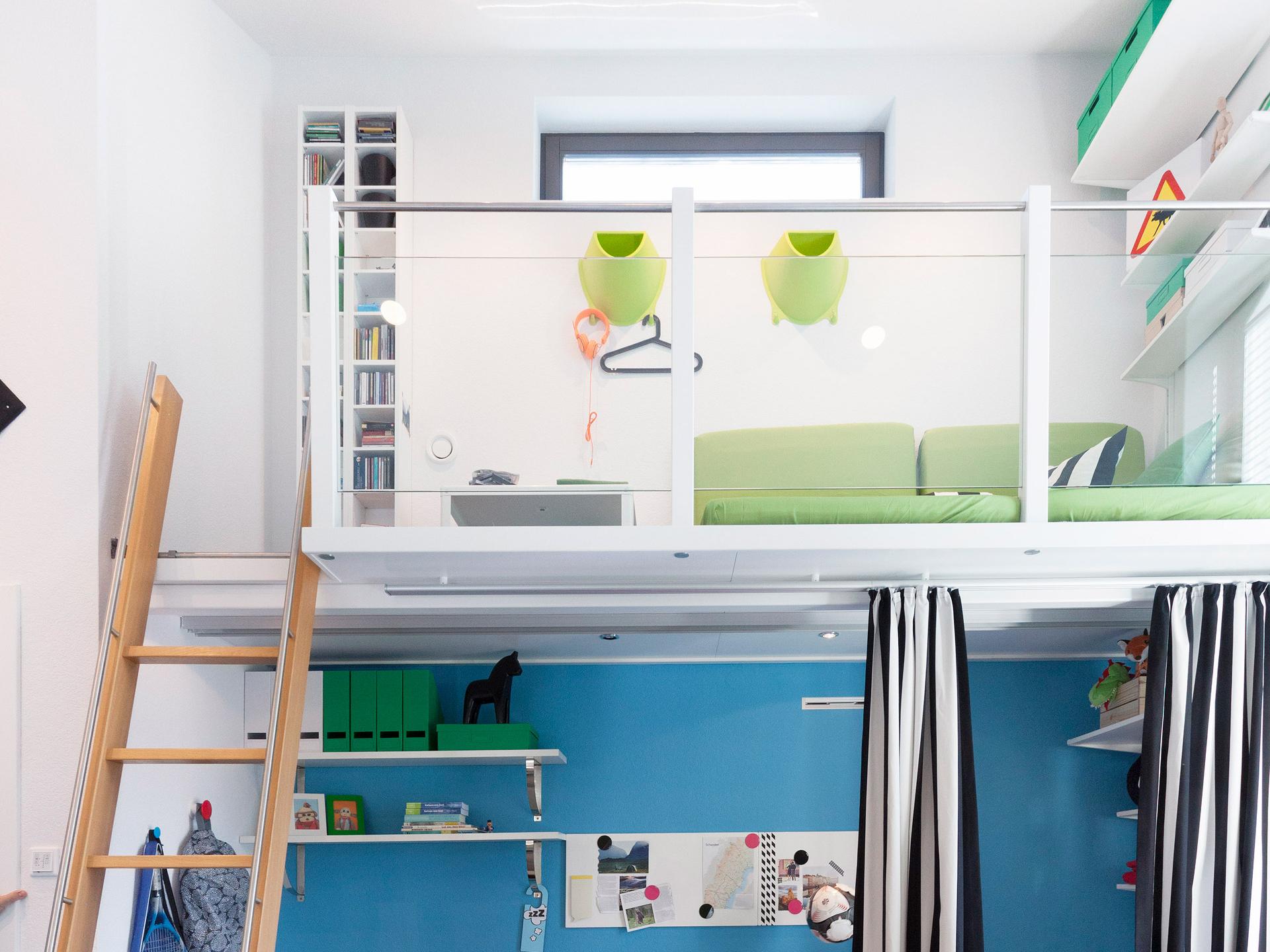 Gallery as a loft bed and Play area separation