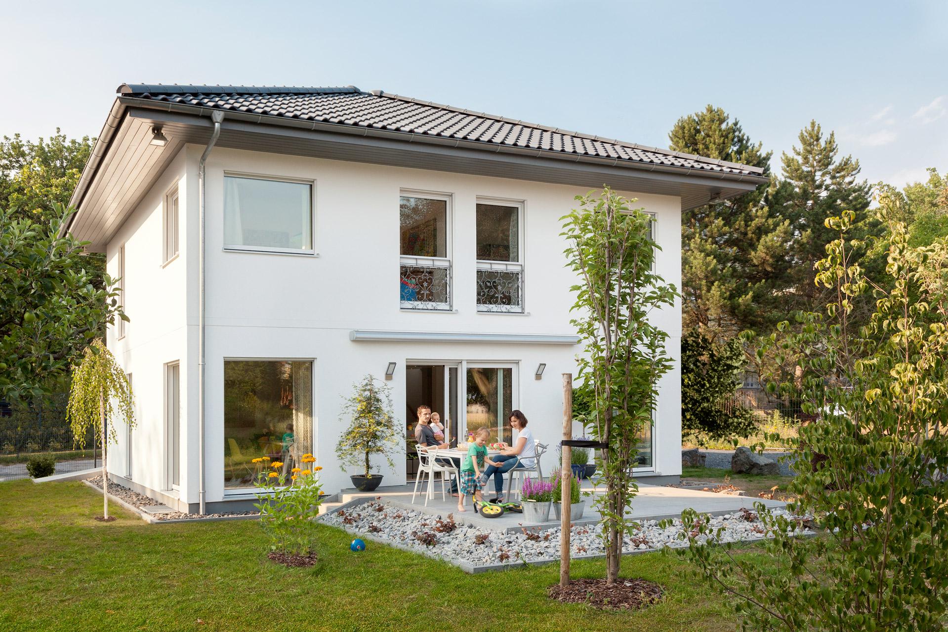 Modern townhouse with hipped roof