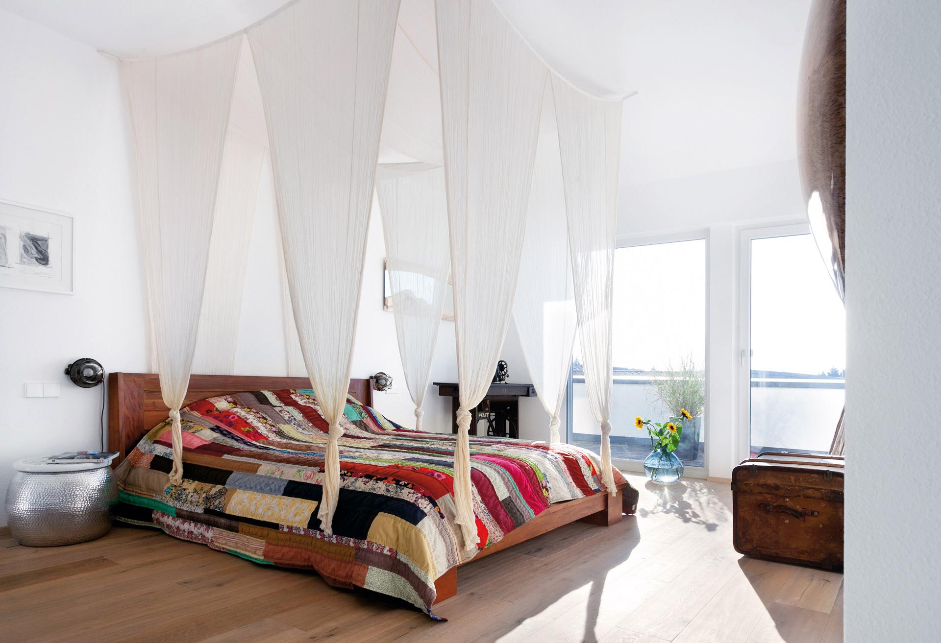 Orientalisches Schlafzimmer mit Himmelbett