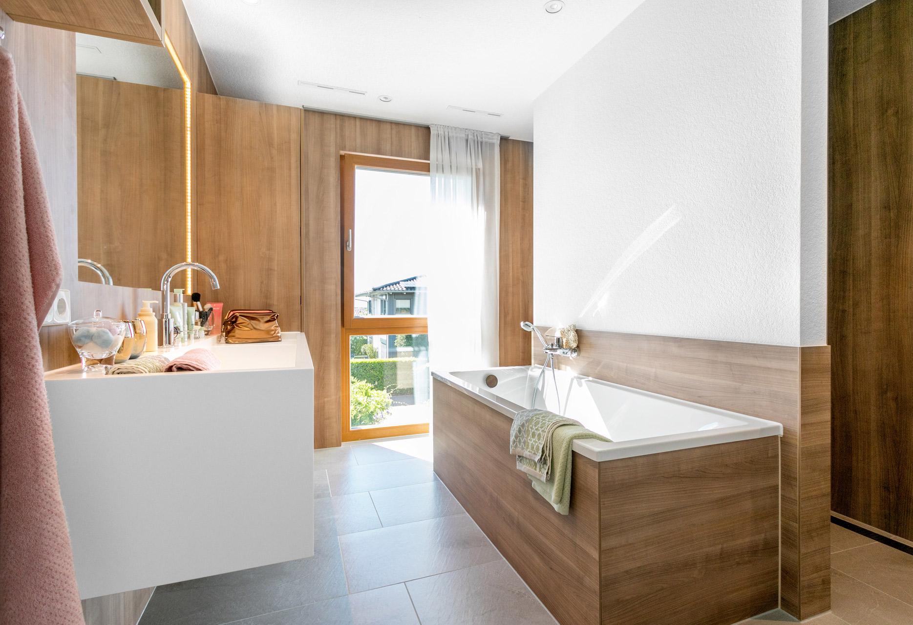 Haus Mit Holzverkleidung E 20 180 6 Schworerhaus