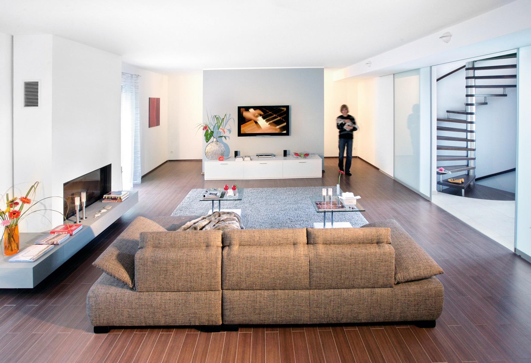 Hochwertiges Wohnzimmer mit Kamin