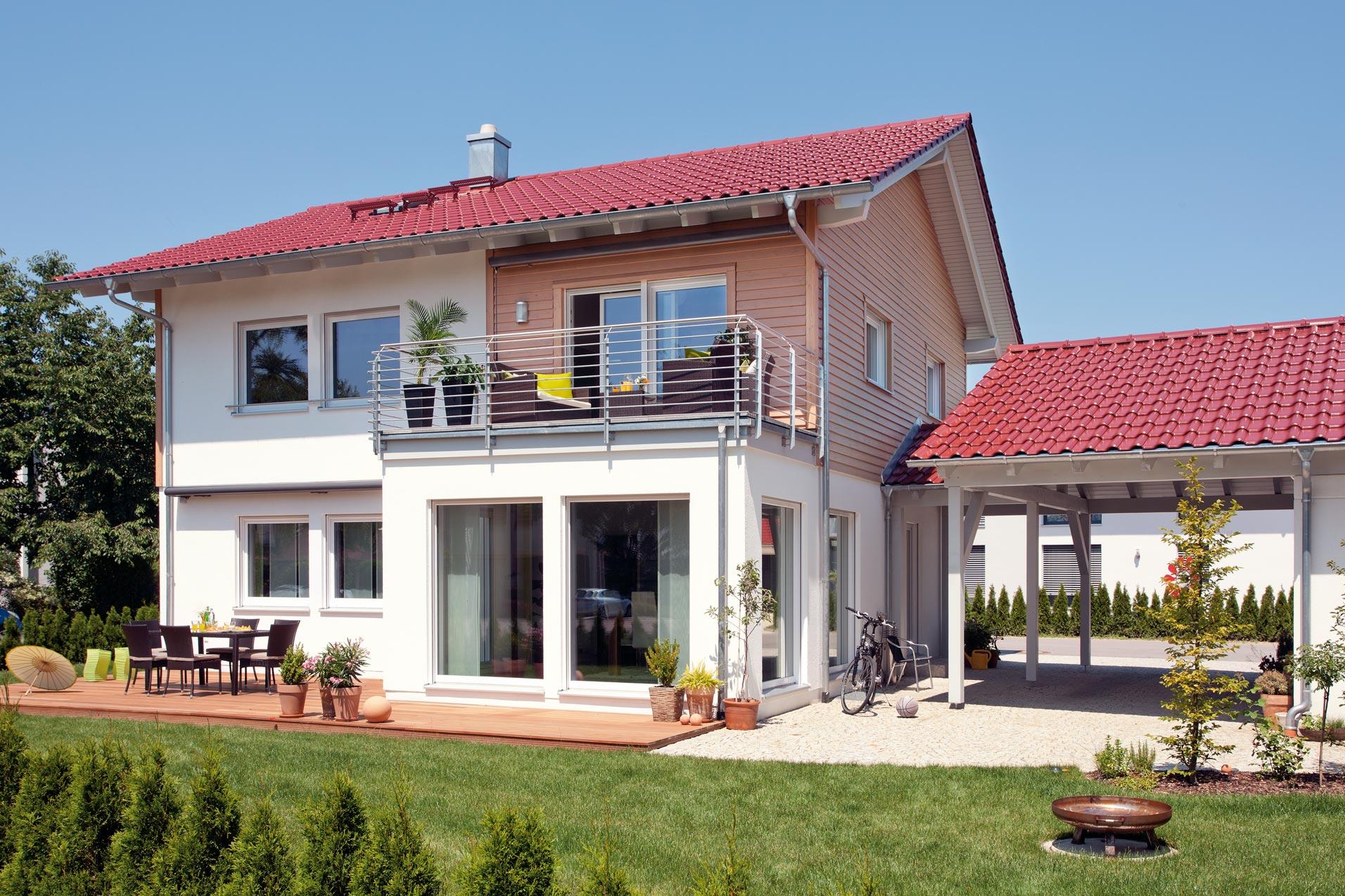 Haus mit Erker-Balkon
