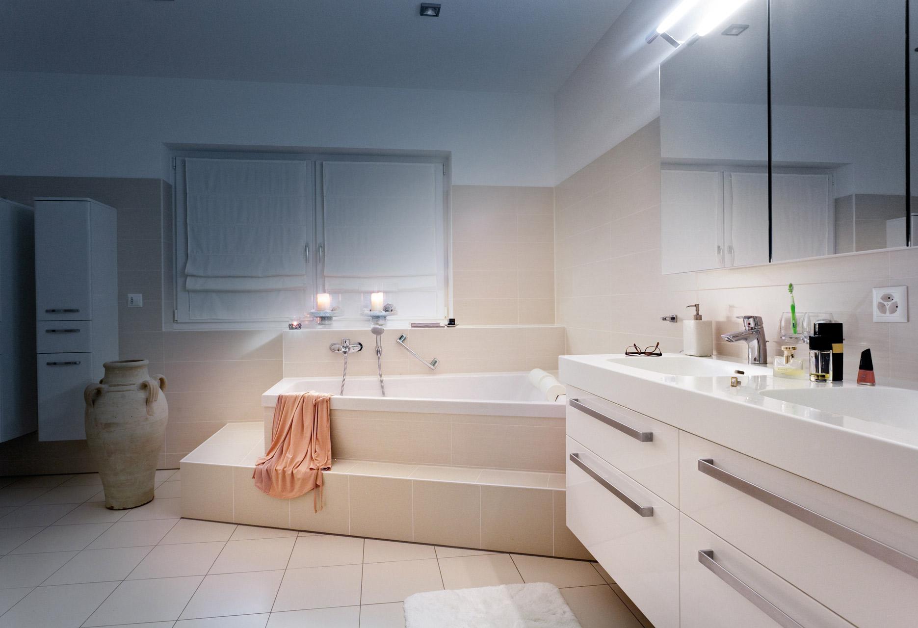 Grande salle de bain bien-être
