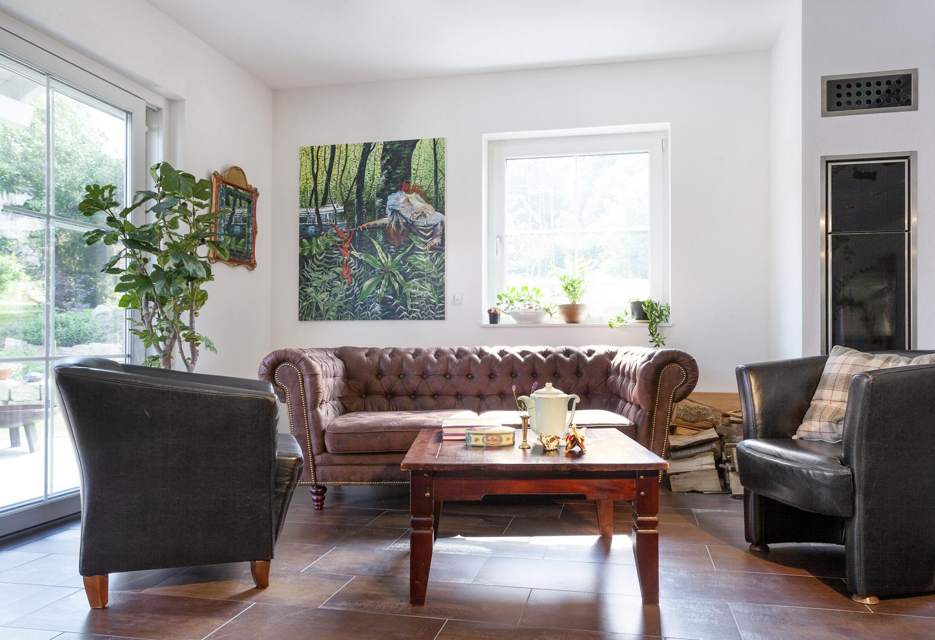 Wohnzimmer mit Ledersofa
