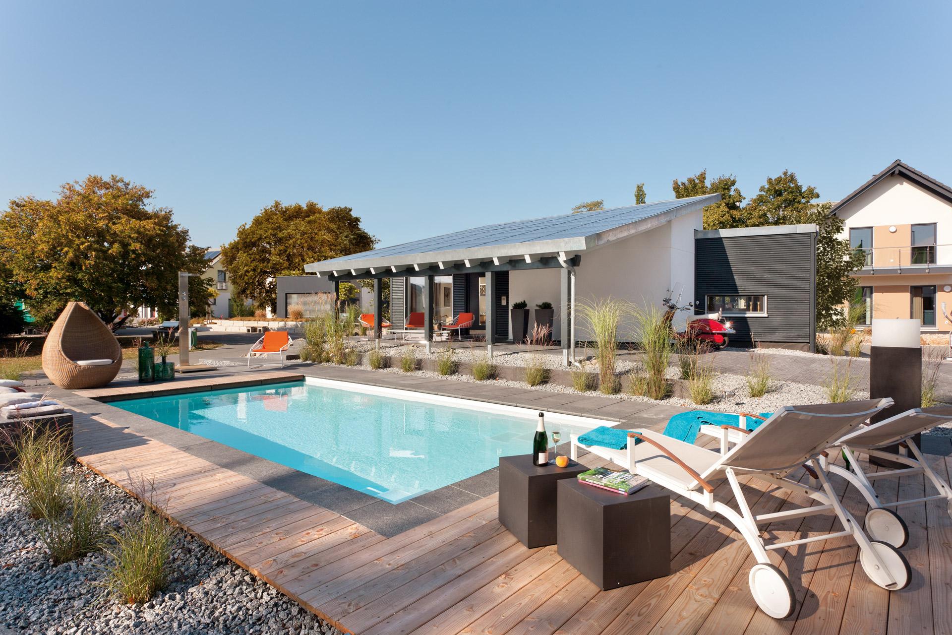 Modulhaus Bungalow mit Photovoltaik-Carport