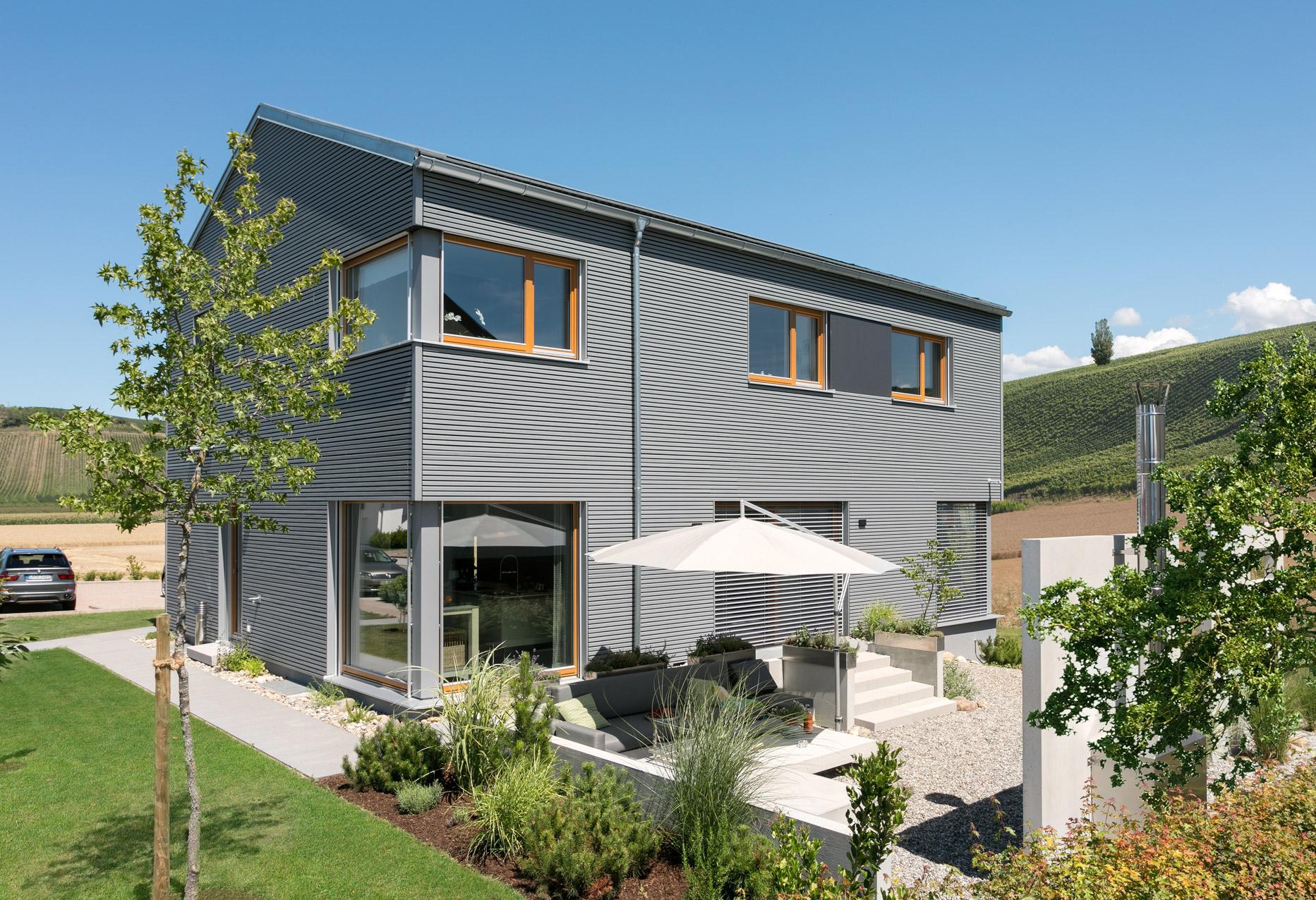 Haus Mit Holzverkleidung E 20 180 6 Schworerhaus
