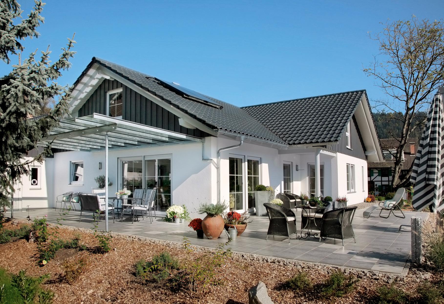 Landhaus modern mit Satteldach